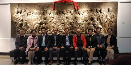 董书记会见校友